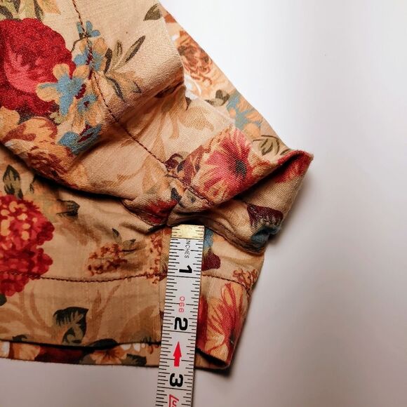 Forever 21 floral shorts - Picture 3 of 4